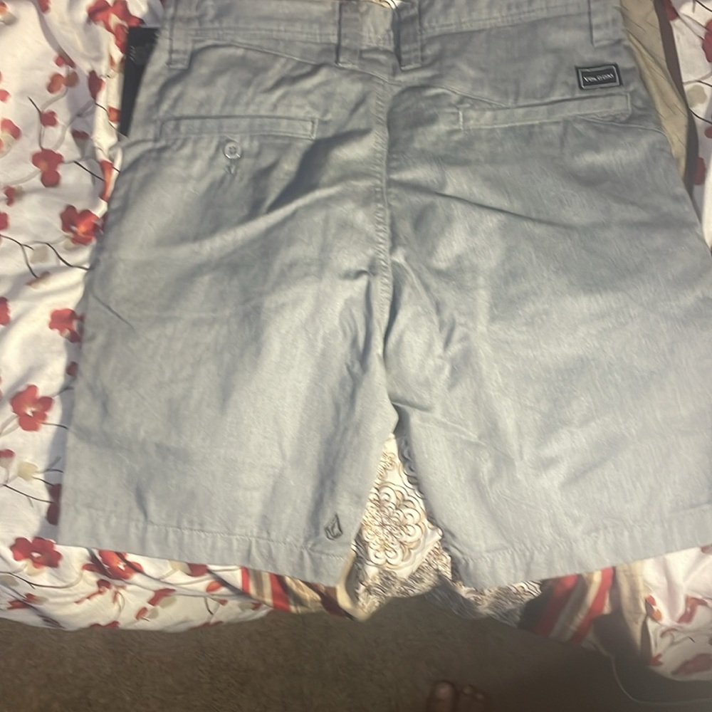 Volcom - Picture 3 of 3